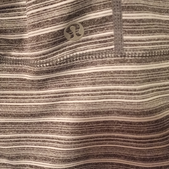 Lululemon sweaters women's size 6 - Picture 6 of 9